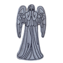Motif Patch Crying Angel Statue