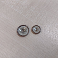Buttons Plastic Round Border 1.5cm / 2cm Browns