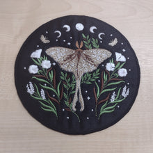 Motif Patch Floral Moon Phase Moth