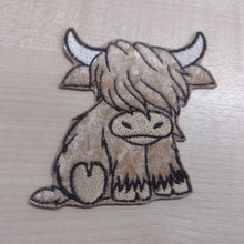 Motif Patch Plush Velvet Scottish Highland Cow A