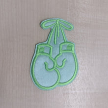 Motif Patch Boxing Gloves Outline