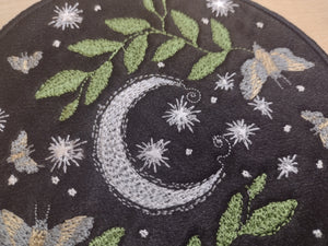 Motif Patch Moonlight Stars Moth Leaves
