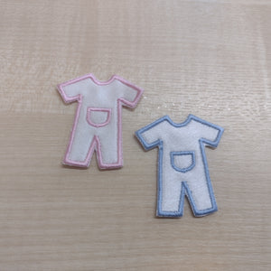 Motif Patch Baby Baby Grow