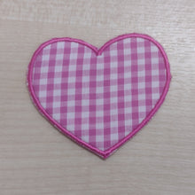 Motif Patch Baby Gingham Hearts