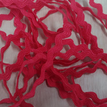 Braid Ric Rac Trim 8mm wide (0.8cm)