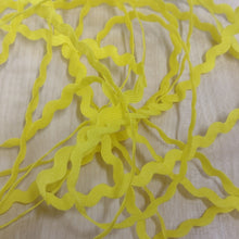 Braid Ric Rac Trim 8mm wide (0.8cm)