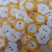 Buttons Plastic 2 Hole Cute Flower 15mm / 18mm