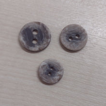 Buttons Pack of 10 Natural Round 2 hole Coconut Shell 17mm / 20mm / 22mm