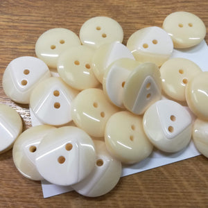 Buttons Plastic Round 2 tone V's 20mm (2cm)