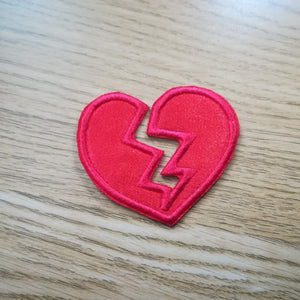 Motif Patch Valentine Cute Broken Heart