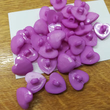 Buttons Plastic Faceted Heart 14mm