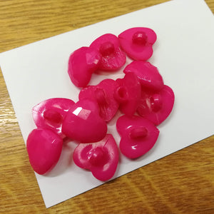 Buttons Plastic Faceted Heart 14mm
