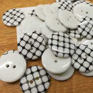 Buttons Plastic Round 2 hole 23mm (2.3cm) Geometric Squares