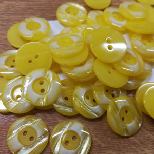 Buttons Plastic Round 2 hole 20mm (2cm) Marl border