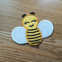 Motif Patch Kawaii Happy Bee