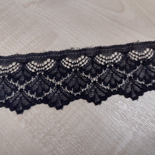 Lace Flat Scallop 4.5cm wide Black