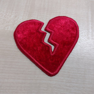 Motif Patch Valentine Cute Plush Velvet Broken Heart