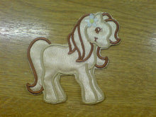Motif Patch Cute Pony with Daisy Flower