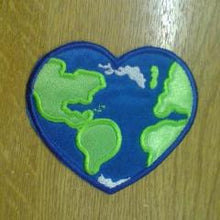 Motif Patch Love Heart Earth